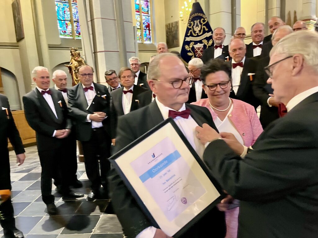 Huldiging jubilaris Jos Severins (25 jaar)
