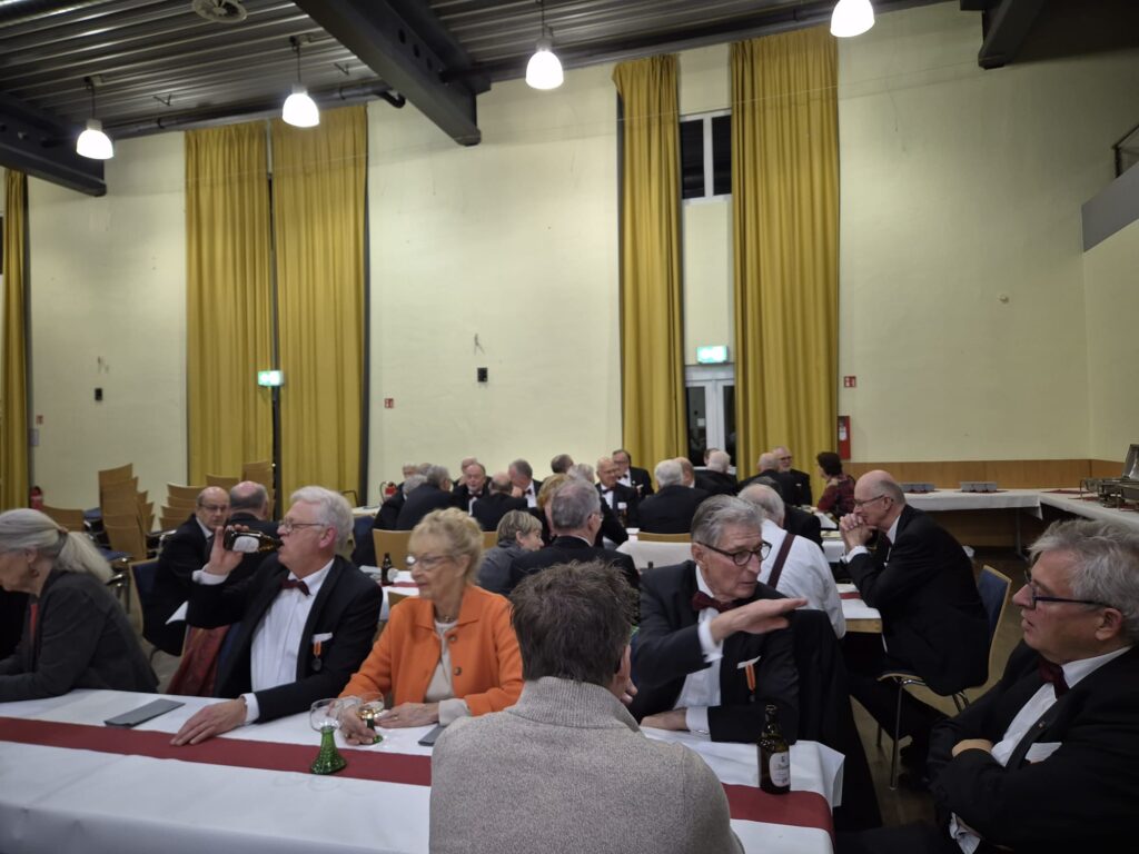 Staande ovatie in Wegberg voor Vriendenkoor
