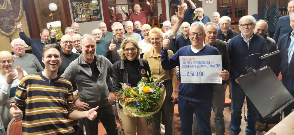 Over-
handiging cheque namens Rabobank
