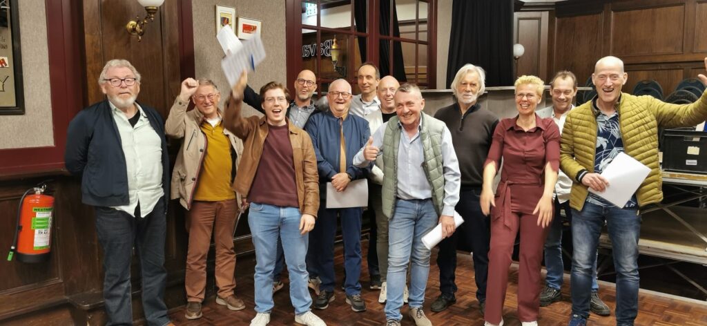 Mannen met Lef gestart met zingen
